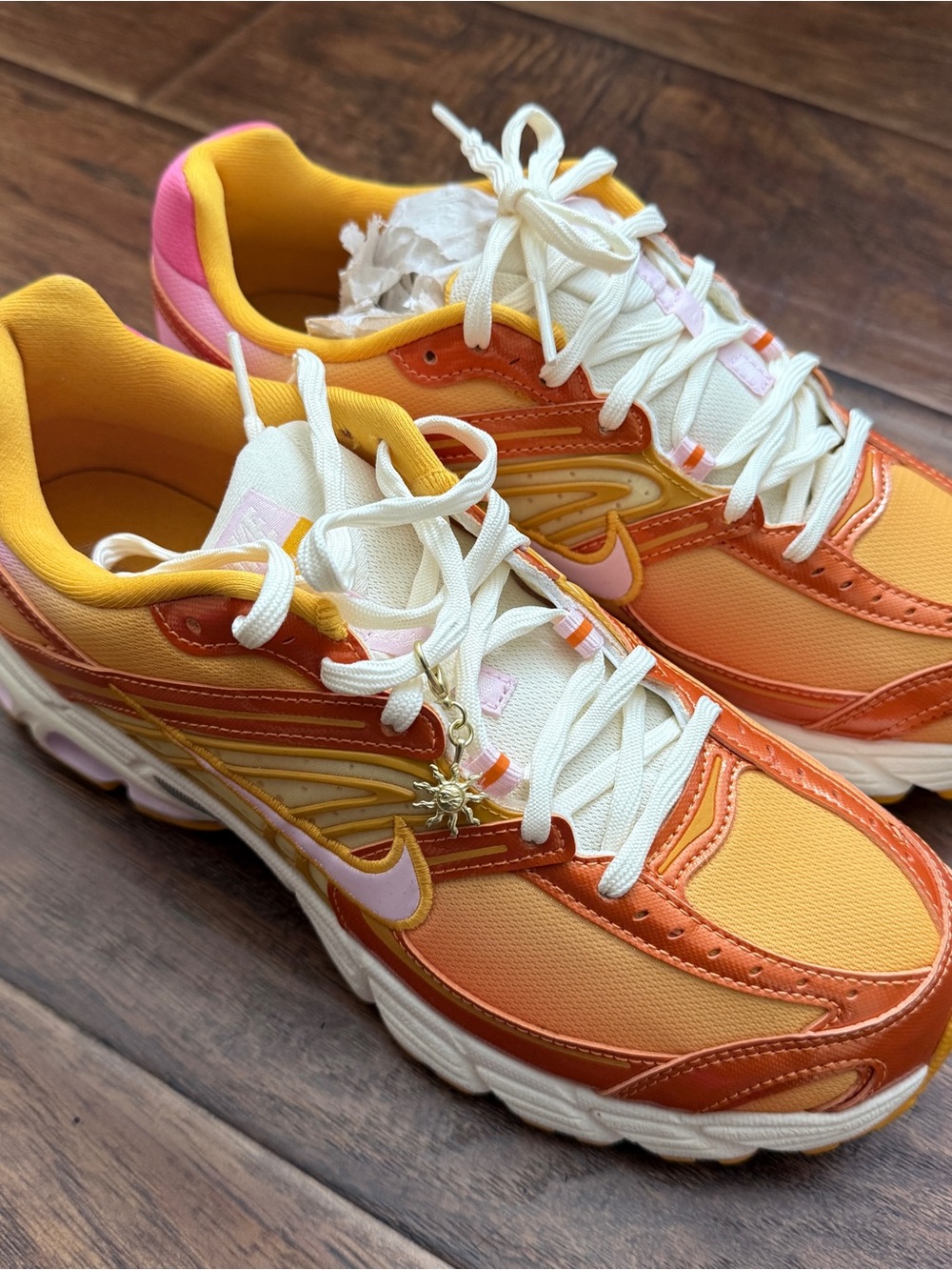 Nike Women’s Orange & Pink Athletic Sneakers (Size 10)